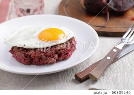 Swedish beef burger Biff a la Lindstrom Swedish beef burger Biff a la Lindstrom 60309240