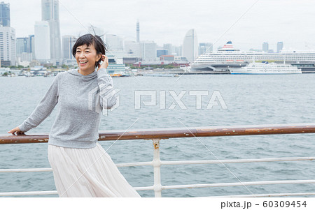 横浜旅行 山下公園界隈 旅女子 ミドル女性 横浜旅行 山下公園界隈 旅女子 ミドル女性 60309454
