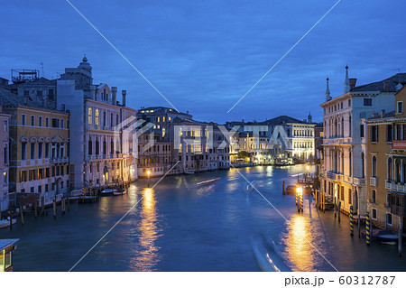 ヴェネツィアの夜景 60312787
