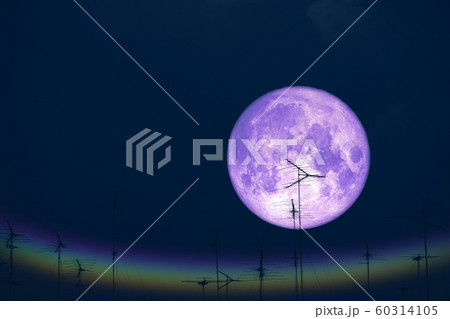 full milk moon back on silhouette antennas on the 60314105