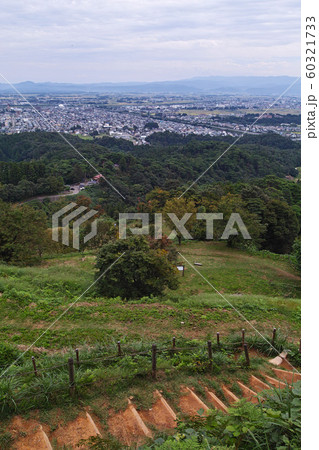 新潟県/ 春日山城跡 本丸阯 眺望(春日山城阯) 新潟県/ 春日山城跡 本丸阯 眺望(春日山城阯) 60321733