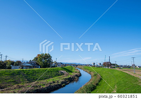 新河岸川 福岡橋 大杉神社付近景色 埼玉県ふじみ野市 新河岸川 福岡橋 大杉神社付近景色 埼玉県ふじみ野市 60321851