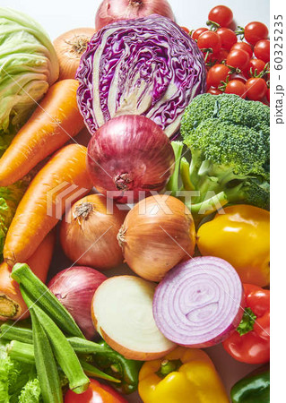 新鮮で美味しい野菜の大集合 60325235