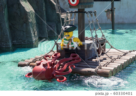 lego pirate and octopus at Japan legoland 60330401