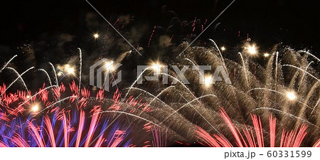 秋の花火 60331599