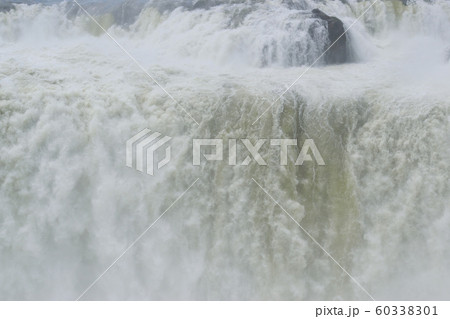 イグアスの滝　 60338301