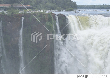 イグアスの滝　 60338334
