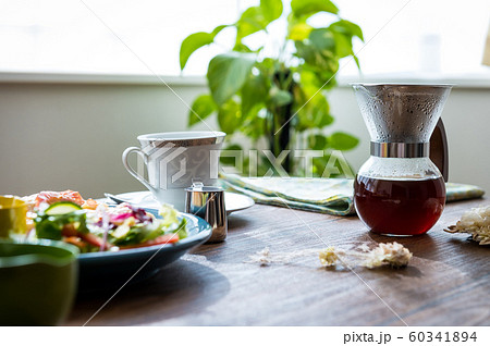 朝食　ライフスタイル 60341894