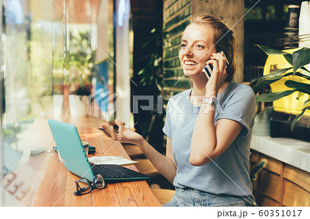 Young girl manager 60351017