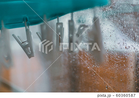 雨 窓 雨 窓 60360587