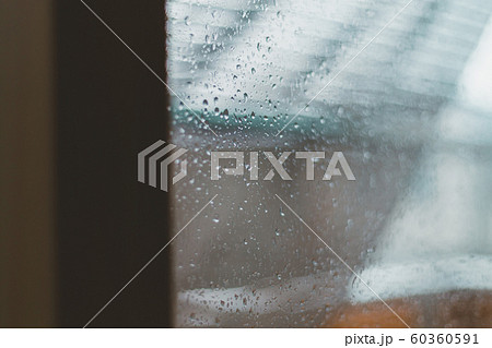 雨 窓 雨 窓 60360591
