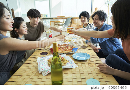 男女 仲間 ライフスタイル 男女 仲間 ライフスタイル 60365466