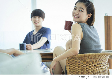男女 仲間 ライフスタイル 男女 仲間 ライフスタイル 60365616