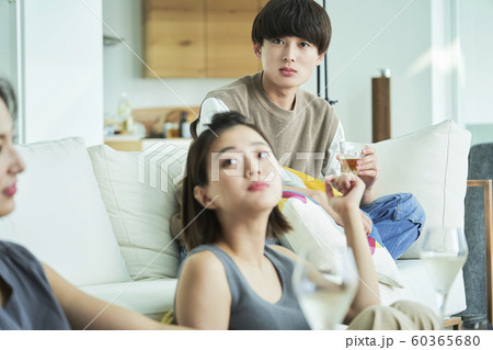 男女 仲間 ライフスタイル 男女 仲間 ライフスタイル 60365680