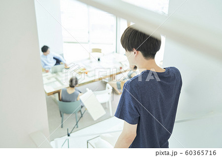 男女 仲間 ライフスタイル 男女 仲間 ライフスタイル 60365716