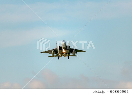滑空する戦闘機 滑空する戦闘機 60366962