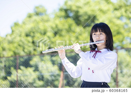 中学生 高校生 フルートの写真素材