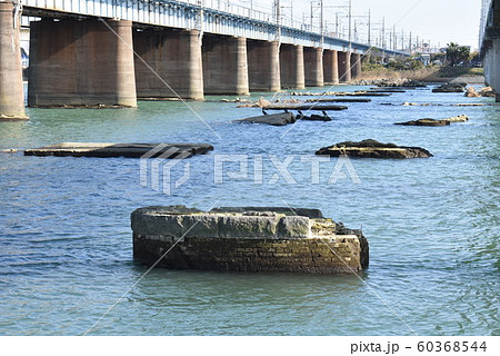 関東大震災で倒壊した東海道本線馬入川橋梁跡 60368544