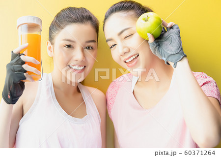 女性 運動 スポーツウェア 女性 運動 スポーツウェア 60371264