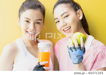 女性 運動 スポーツウェア 女性 運動 スポーツウェア 60371265