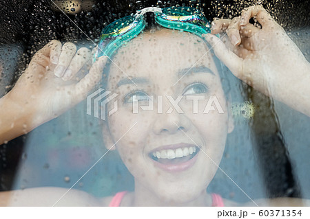 女性 スポーツ 水泳 女性 スポーツ 水泳 60371354