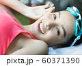女性　スポーツ　水泳 60371390