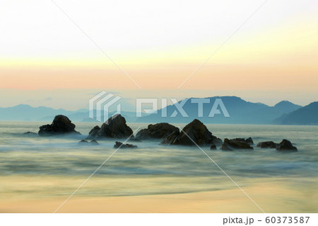 岩 石 グー 60373587