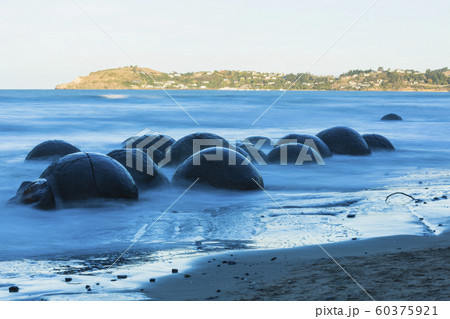 ニュージーランド　モエラキ　モエラキ・ボルダーズ 60375921