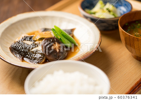 カレイの煮付定食 60376341
