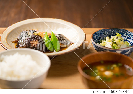 カレイの煮付定食 60376346