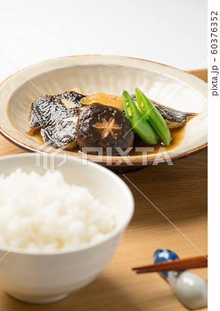 カレイの煮付定食 カレイの煮付定食 60376352