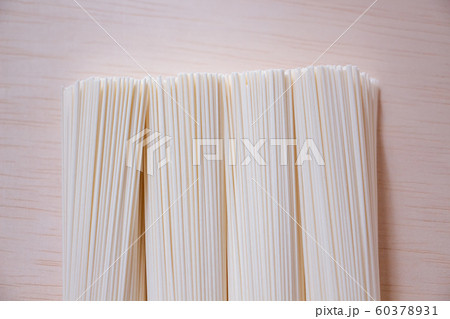 素麺　そうめん　素麺の束 60378931