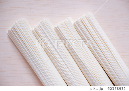 素麺　そうめん　素麺の束 60378932