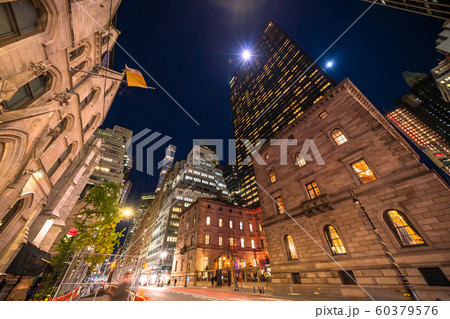 《ニューヨーク》マンハッタン・ミッドタウンの夜景 《ニューヨーク》マンハッタン・ミッドタウンの夜景 60379576
