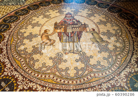 Cologne Cathedral interior in Germany 60390286
