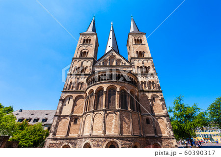 Bonn Minster cathedral in Bonn, Germany 60390317