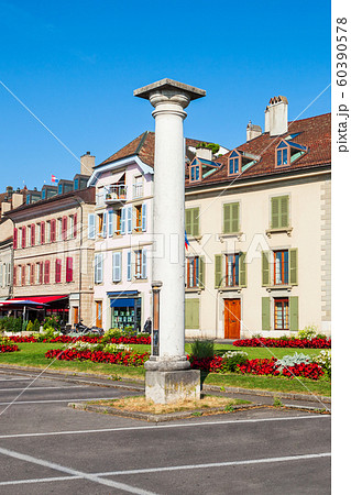 Nyon town on Lake Geneva 60390578