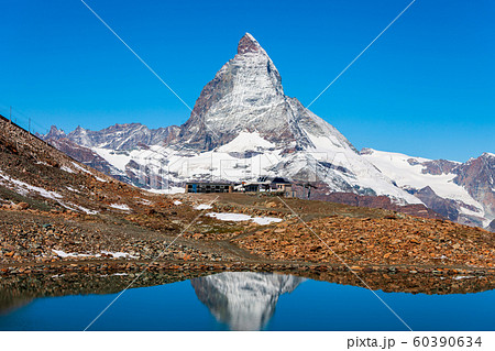 Riffelsee lake and Matterhorn, Switzerland 60390634
