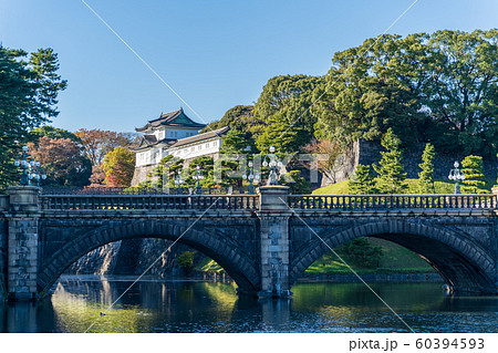 江戸城伏見櫓と正門石橋（二重橋） 60394593