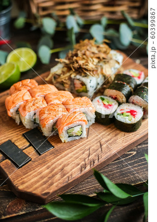 sushi with salmon and avocado. Sushi roll with salmon and tempura shrimp sushi with salmon and avocado. Sushi roll with salmon and tempura shrimp 60399867
