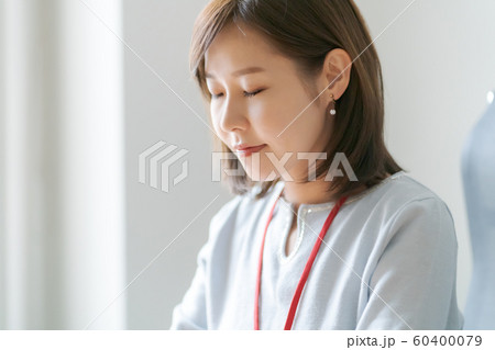 30代女性 60400079
