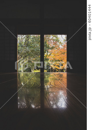 秋の閑院宮邸跡 60401444