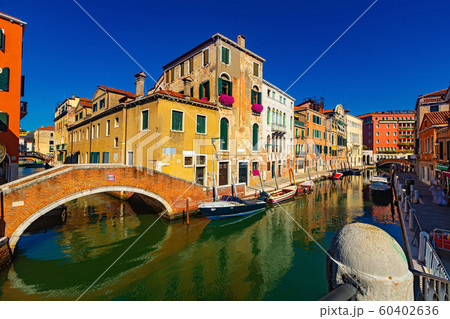 Scenic view of Venetian canals 60402636