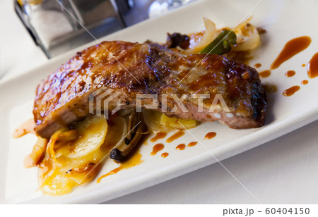 Braised teriyaki pork ribs Braised teriyaki pork ribs 60404150