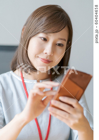 30代女性 30代女性 60404658