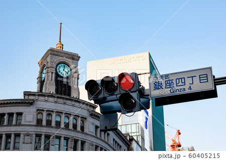 東京 銀座四丁目交差点 2019.12　赤信号 60405215