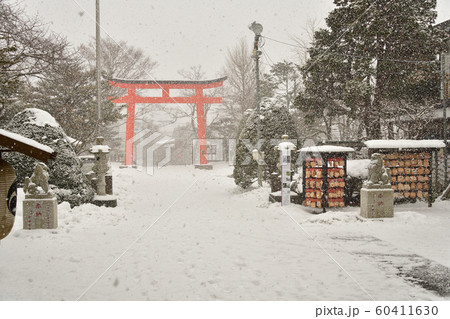 北海道函館市湯倉神社境内の冬の雪景色の風景を撮影 北海道函館市湯倉神社境内の冬の雪景色の風景を撮影 60411630