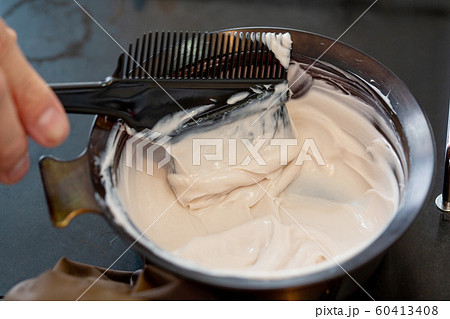 ヘアサロン　カラーリング剤 60413408