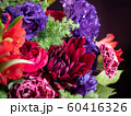 落ち着いた雰囲気の花束 60416326