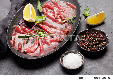 Marbled beef carpaccio 60418010